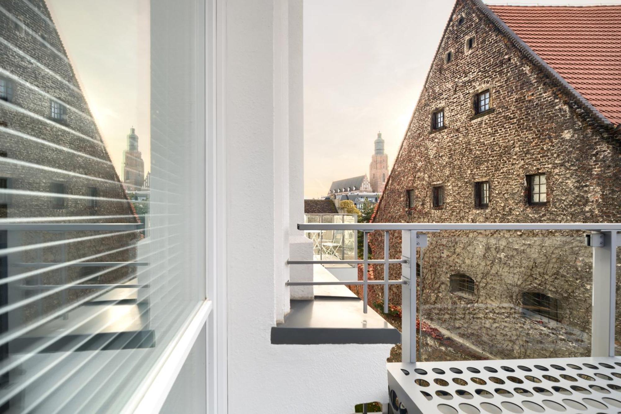 Aboutartapartments - By The River Apartment